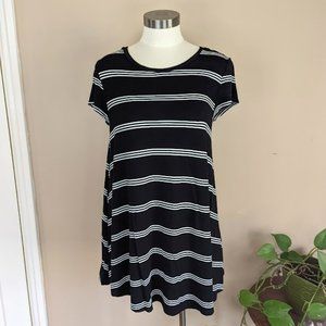 Olivia Sky Black White Striped Tunic Top - Size Small
